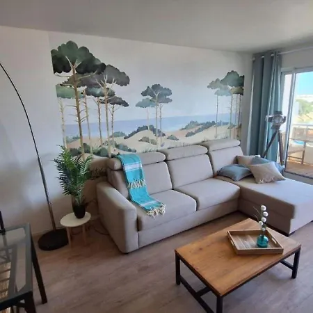 T3 En Première Ligne Vue Bassin, Proche Commerces *